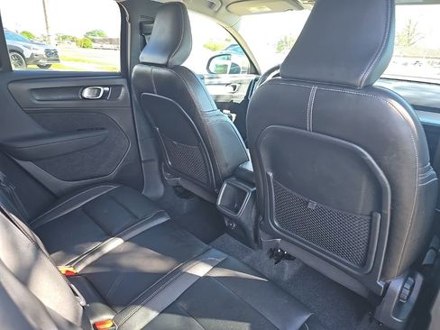 Used 2021 Volvo XC40 T5 Momentum AWD/4WD image 28