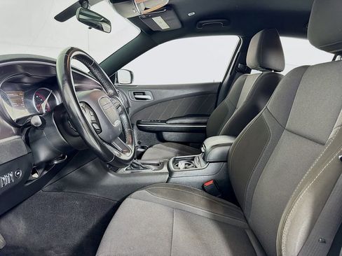 Used 2020 Dodge Charger SXT RWD image 8