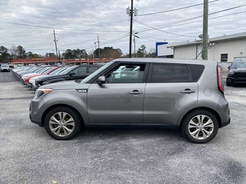 Used 2016 Kia Soul + image 13