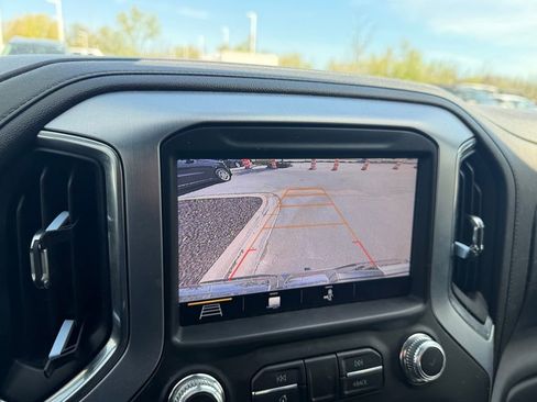 Used 2019 GMC Sierra 1500 SLT w/ SLT Premium Plus Package AWD/4WD image 21
