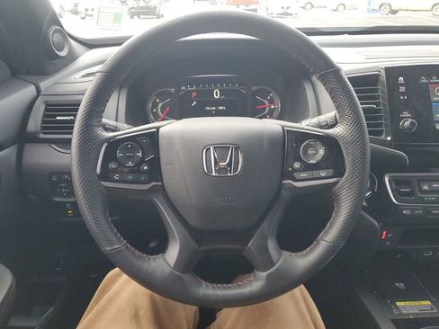 Used 2025 Honda Passport Black Edition image 31