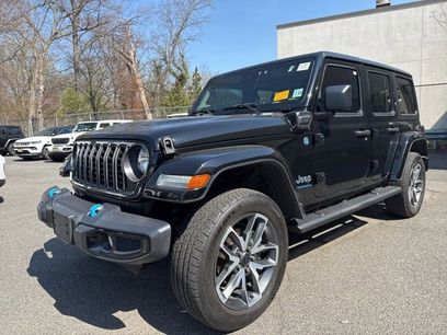Used 2024 Jeep Wrangler Unlimited w/ Convenience Group