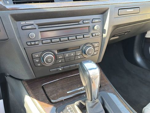 Used 2013 BMW 328i Convertible image 16