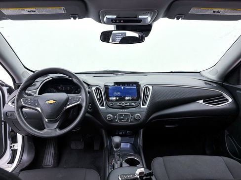 Used 2025 Chevrolet Malibu LS FWD image 23