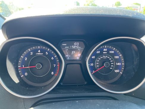 Used 2013 Hyundai Elantra Limited w/ Technology Pkg FWD image 18