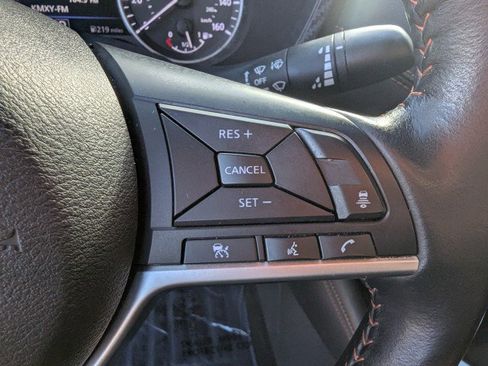 Used 2022 Nissan Sentra SR w/ SR Premium Package image 15