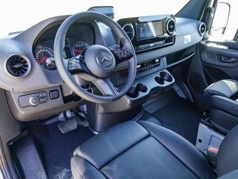 New 2025 Mercedes-Benz Sprinter 2500 image 19
