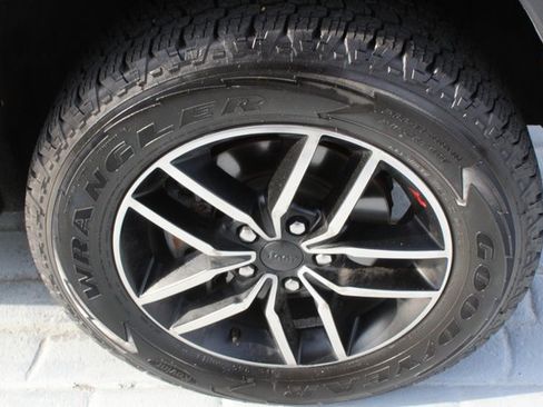 Used 2019 Jeep Grand Cherokee Trailhawk image 49