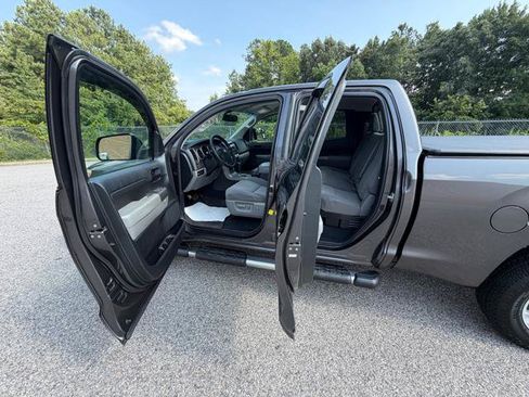 Used 2012 Toyota Tundra 4x4 Double Cab w/ SR5 Pkg image 33