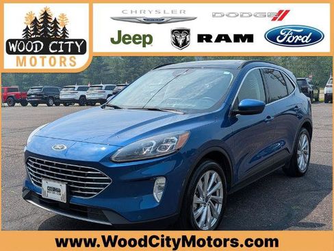 Certified 2022 Ford Escape Titanium w/ Titanium Elite Package AWD/4WD image 1