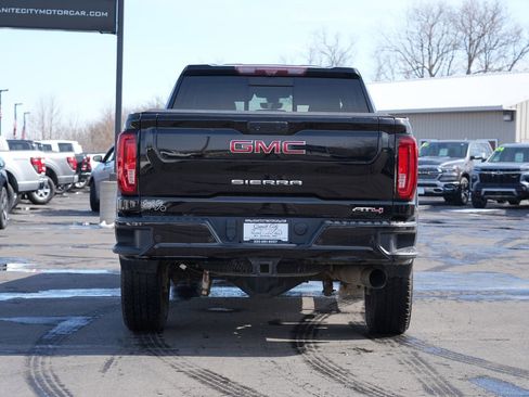 Used 2020 GMC Sierra 3500 AT4 w/ AT4 Premium Package AWD/4WD image 4