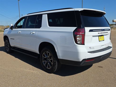 Used 2023 Chevrolet Suburban Z71 w/ Luxury Package image 6