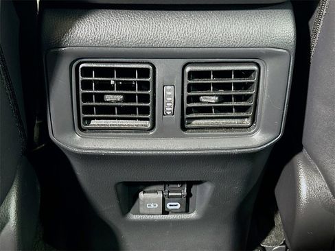 Used 2024 Toyota RAV4 Limited image 24