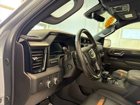 Used 2024 GMC Sierra 1500 AT4 w/ Technology Package AWD/4WD image 25
