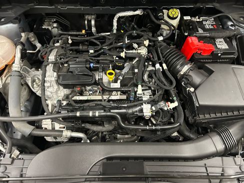 Used 2022 Ford Escape SE w/ SE Sport Appearance Package image 33