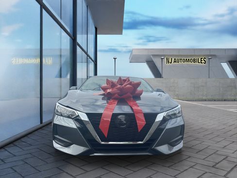 Used 2022 Nissan Sentra S image 2