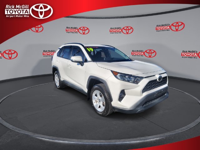 Used 2019 Toyota RAV4 XLE w/ Convenience Package AWD/4WD image 2
