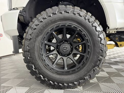 Used 2022 Ford F350 Lariat w/ Black Appearance Package AWD/4WD image 46