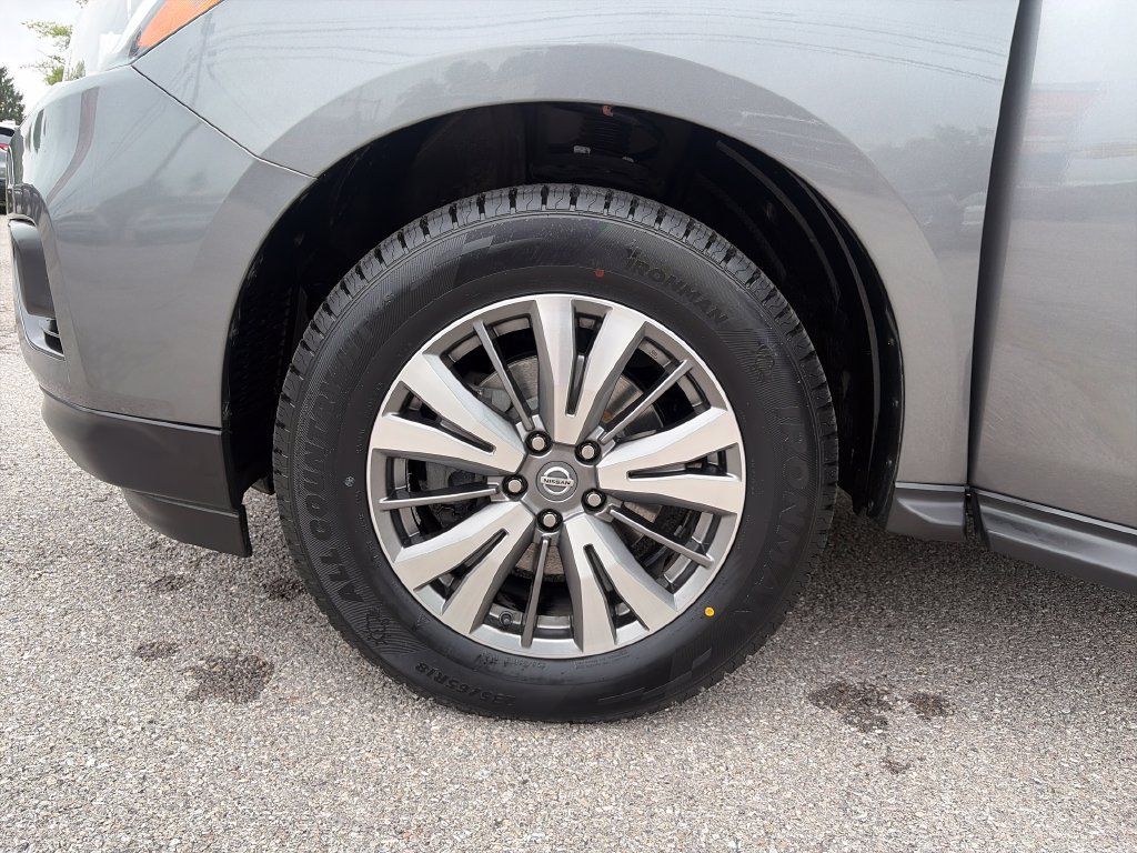 Used 2020 Nissan Pathfinder SV AWD/4WD image 26