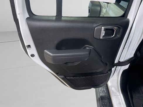 Used 2022 Jeep Wrangler Unlimited Sport image 10