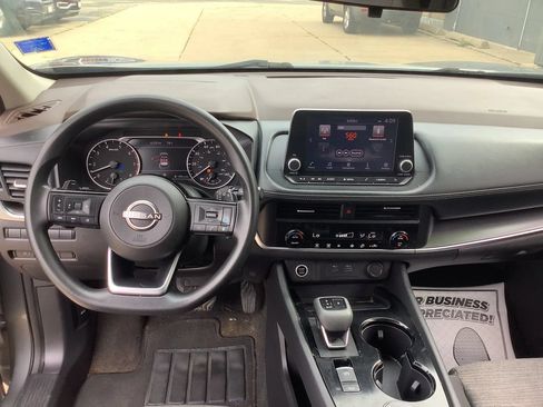 Used 2023 Nissan Rogue SV AWD/4WD image 18
