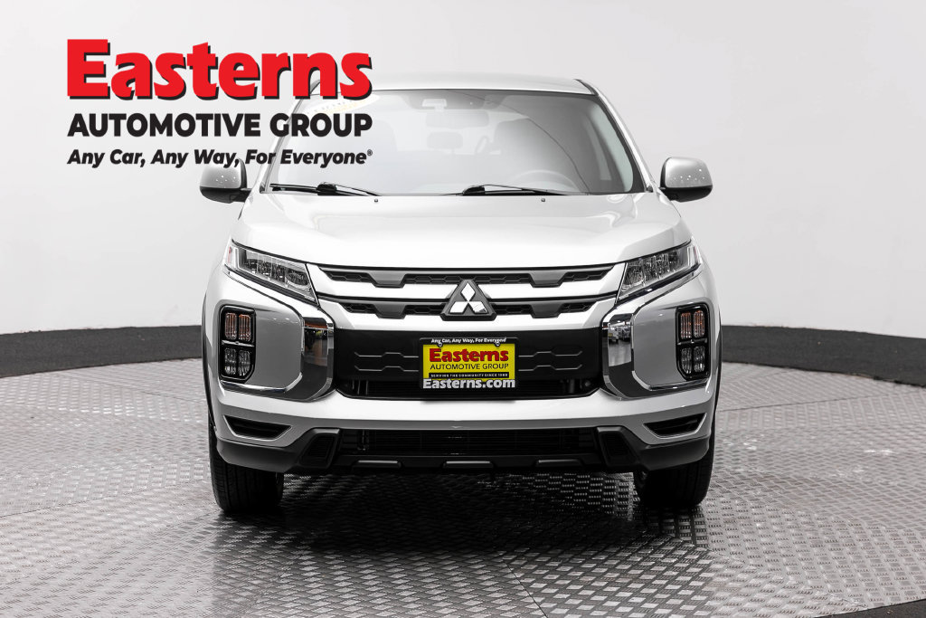 Used 2025 Mitsubishi Outlander Sport SE AWD/4WD image 3