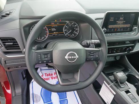 Used 2026 Nissan Rogue S FWD image 10