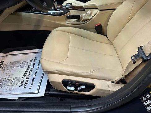 Used 2017 BMW 320i xDrive Sedan image 17