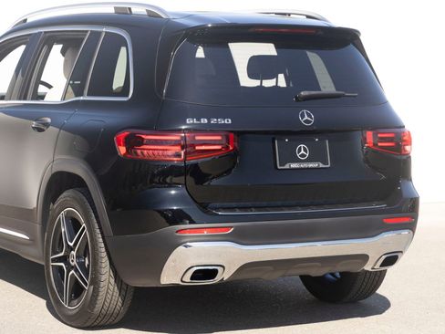 Used 2026 Mercedes-Benz GLB 250 image 8