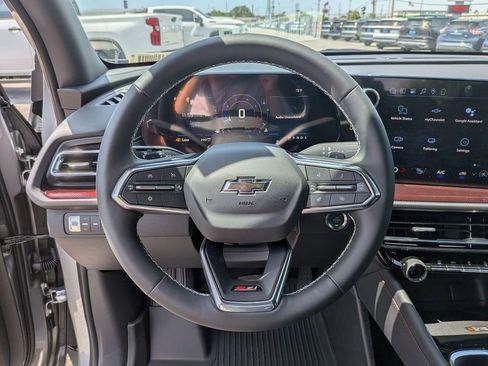 New 2026 Chevrolet Traverse Z71 w/ Driver Confidence Package AWD/4WD image 13