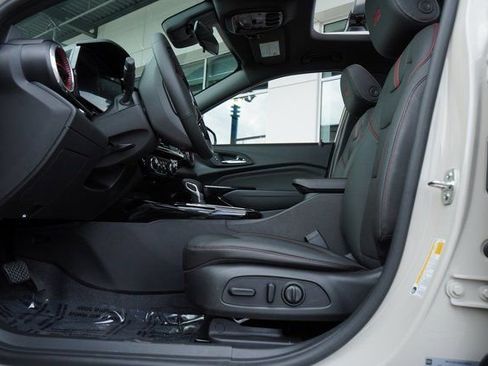 New 2026 Chevrolet Trax RS w/ Sunroof Package FWD image 24