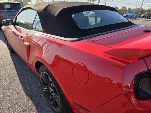 Used 2013 Ford Mustang GT Premium image 7