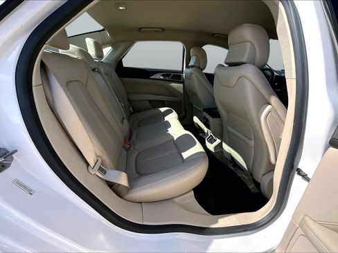Used 2017 Lincoln MKZ Reserve FWD image 19