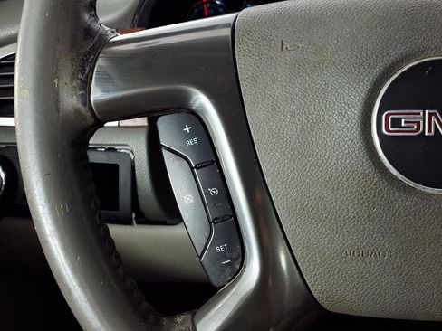 Used 2007 GMC Yukon SLT w/ SLT Preferred Equipment Group RWD image 19