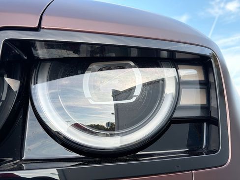 New 2026 Land Rover Defender 130 X-Dynamic SE image 9