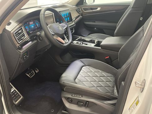 New 2026 Volkswagen Atlas SEL Premium R-Line AWD/4WD image 8