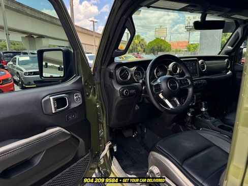 Used 2021 Jeep Wrangler Unlimited Sahara AWD/4WD image 20