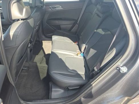 Certified 2025 Kia Sportage EX FWD image 11
