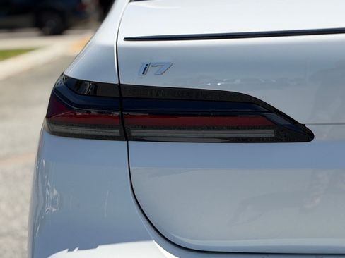New 2026 BMW i7 eDrive50 w/ M Sport Package RWD image 14