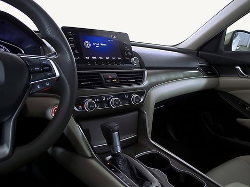 Used 2019 Honda Accord LX image 25