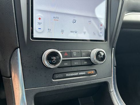 Used 2022 Ford Edge Titanium image 28