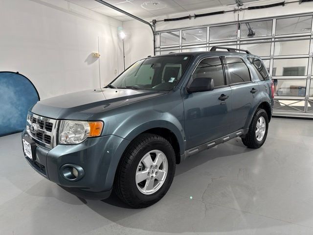 Used 2011 Ford Escape XLT w/ 201A Rapid Spec Order Code FWD image 4