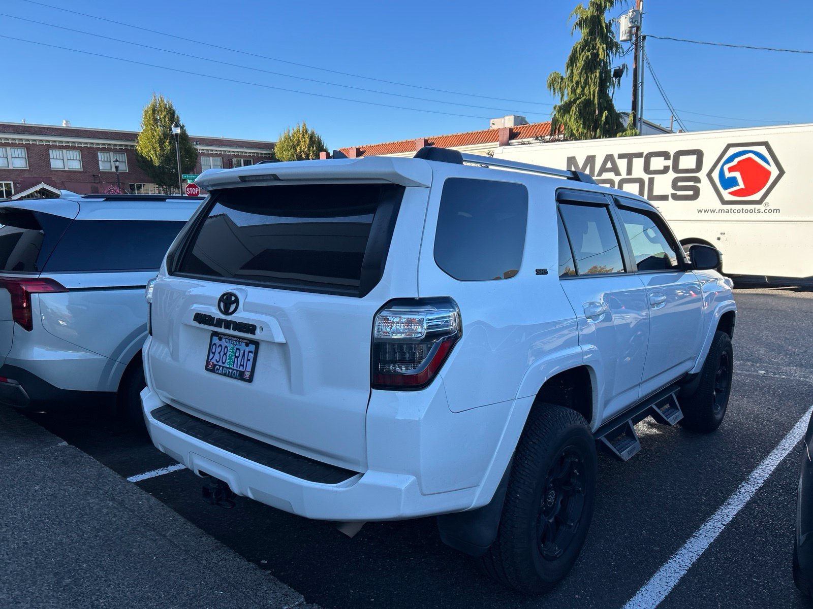 Used 2019 Toyota 4Runner SR5 AWD/4WD image 3