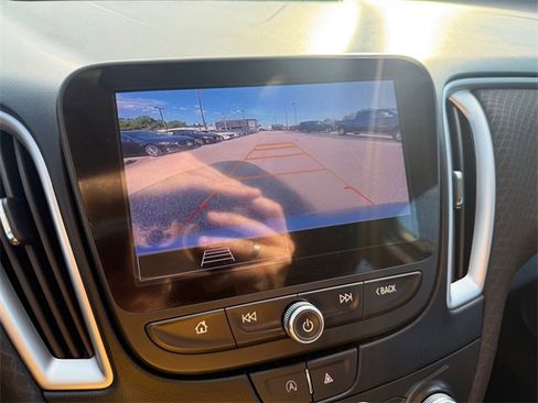 Used 2024 Chevrolet Malibu LT image 13