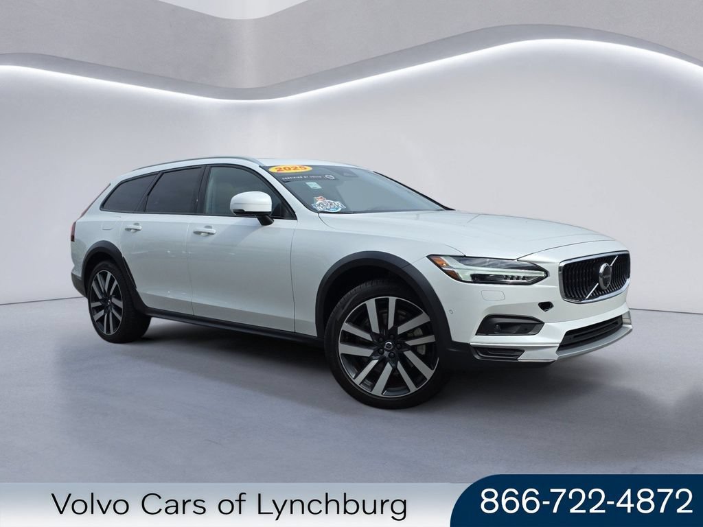 Certified 2025 Volvo V90 B6 Cross Country Ultra AWD/4WD image 1