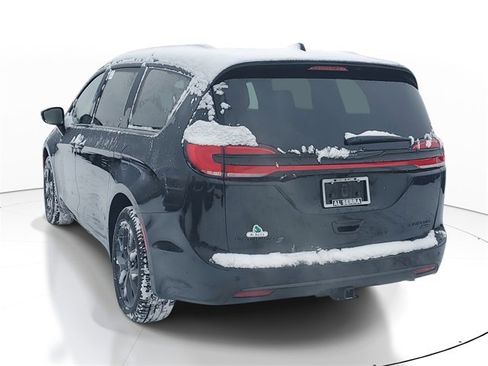 New 2026 Chrysler Pacifica Limited w/ Uconnect Theater Family Group image 3