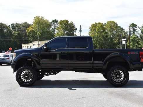 Used 2022 Ford F250 Lariat w/ Lariat Value Package image 12