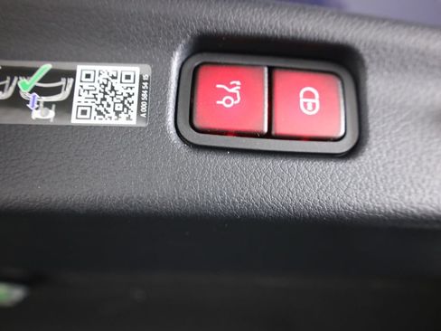Used 2026 Mercedes-Benz C 300 4MATIC Sedan image 50