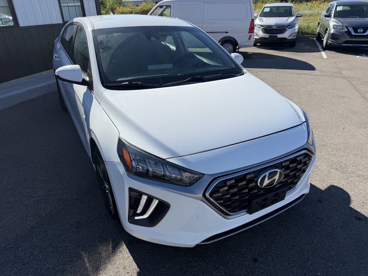 Used 2020 Hyundai Ioniq SEL FWD image 4