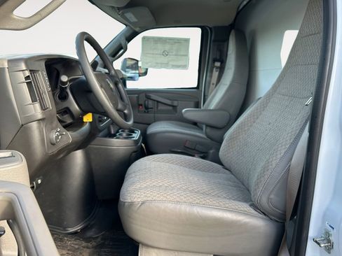 New 2025 Chevrolet Express 3500 Work Van w/ Power Convenience Package image 13